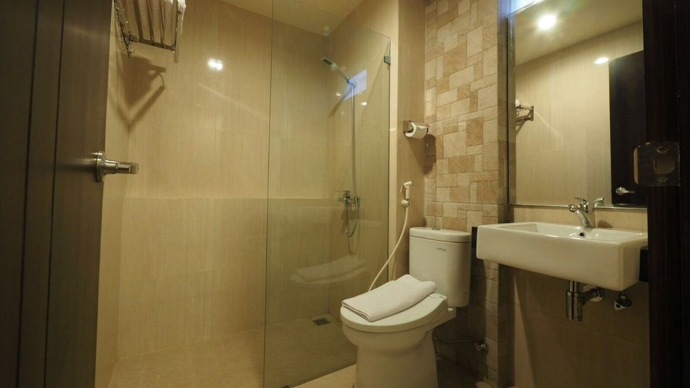 De Boutique Style Hotel Malang Exterior photo